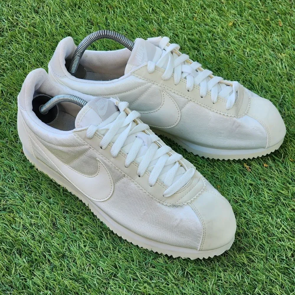NIKE CORTEZ - Womens Shoes - SIZE 10
